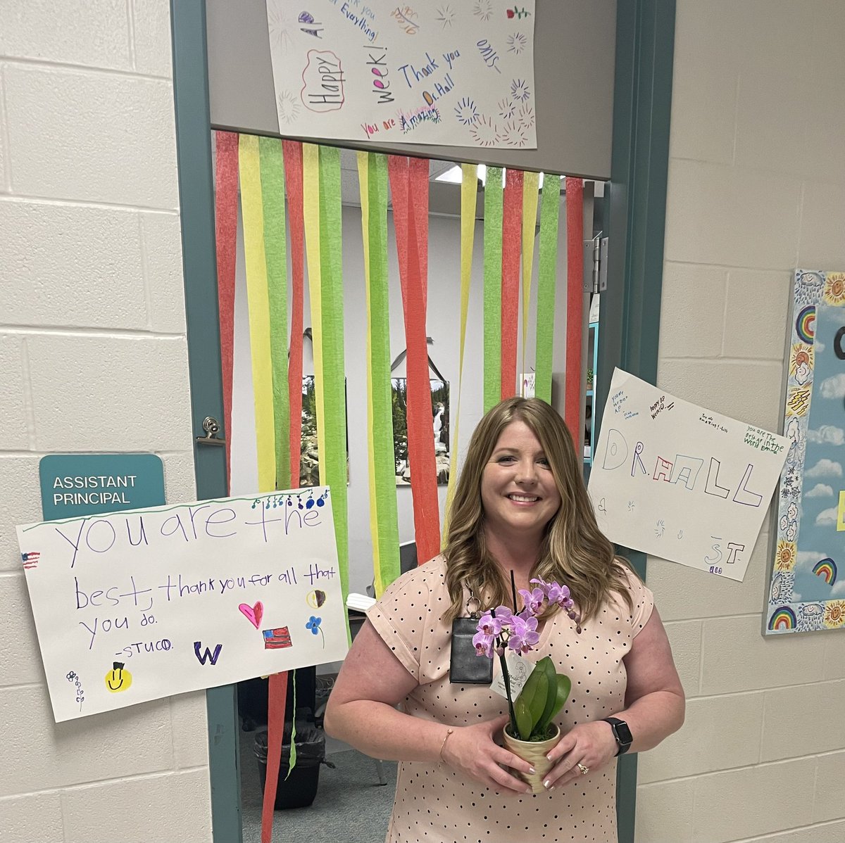 We sure love our AP! Happy AP week to <a href="/Drmichellehall/">Michelle Hall, Ed. D.</a>! #willisisd