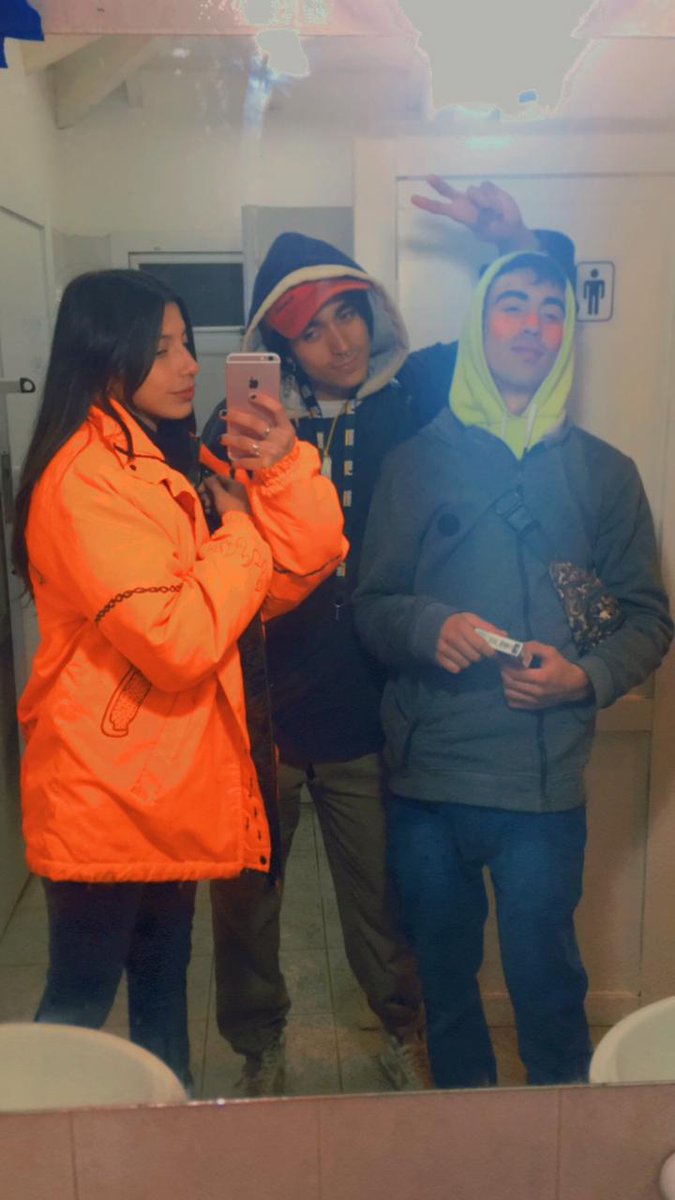 martu4k's tweet photo. Un día inolvidable y terrible descanso para nico, maldito alcohol ajjajjajajja https://t.co/CC9575tMr1