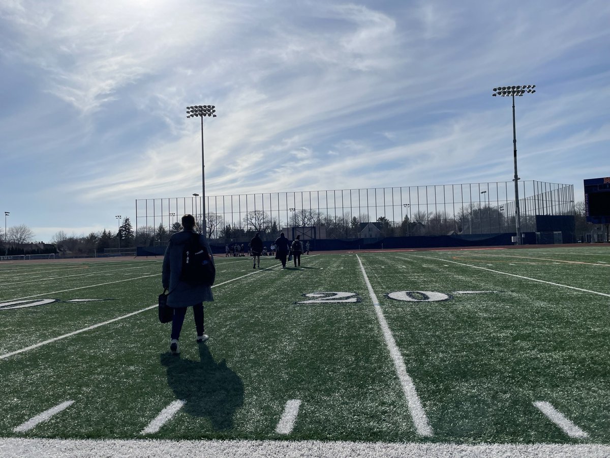 CoachBuckley14's tweet photo. Scenes from the first day of spring practice. In the arena just like @BreneBrown tells us. Show up and be seen. #arenaseason GO SCOTS! @MacalesterWSOC https://t.co/zlHEZllLd1