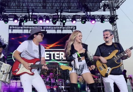 NetoGrazzia's tweet photo. Ahí nomaaaa! @LaCaseteraMX #borderfest https://t.co/yI8xcd4lhW