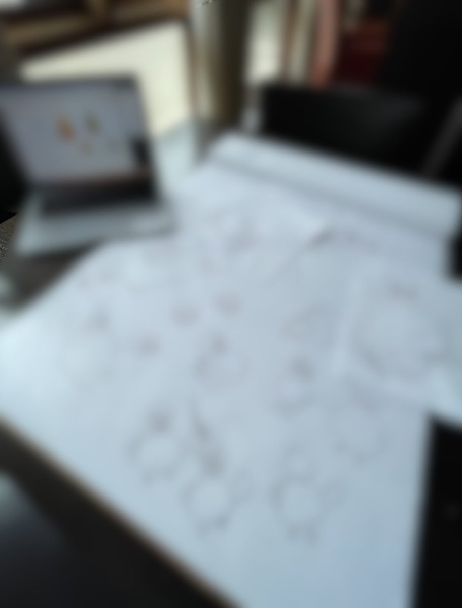 yellowducknft's tweet photo. Anyone know how to un-blur this?? 

Looks like a base model 😳 https://t.co/UST1sxwlcL