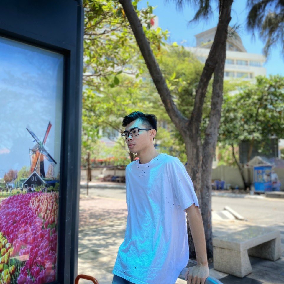 bibi27092's tweet photo. Ai muốn xem clip bạn này k trai thẳng bị gái dụ nha mn https://t.co/DgkIfiI2EL