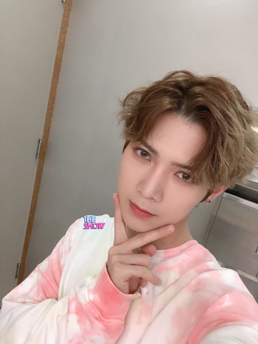 ltstwilight's tweet photo. Lo más importante para mí será pasar mi tiempo con @saturnvIog  pero hoy toda mi atención se la lleva el bonito #𝔐𝚒𝚌𝚑𝚒ー𝐋i𝐥i丝𝐁𝔻AY 🍰 te llenaré de abracitos para que quede claro quien es el mejor fan en #𝕧i𝕧i𝐝ーฅ𝐟an𝕤i𝐠n. 🐈

✦ 𝓜𝚊𝚐𝚒𝚌 🪄 #𝐒ATURN ₊⊹˚ https://t.co/D18e0FHzEp