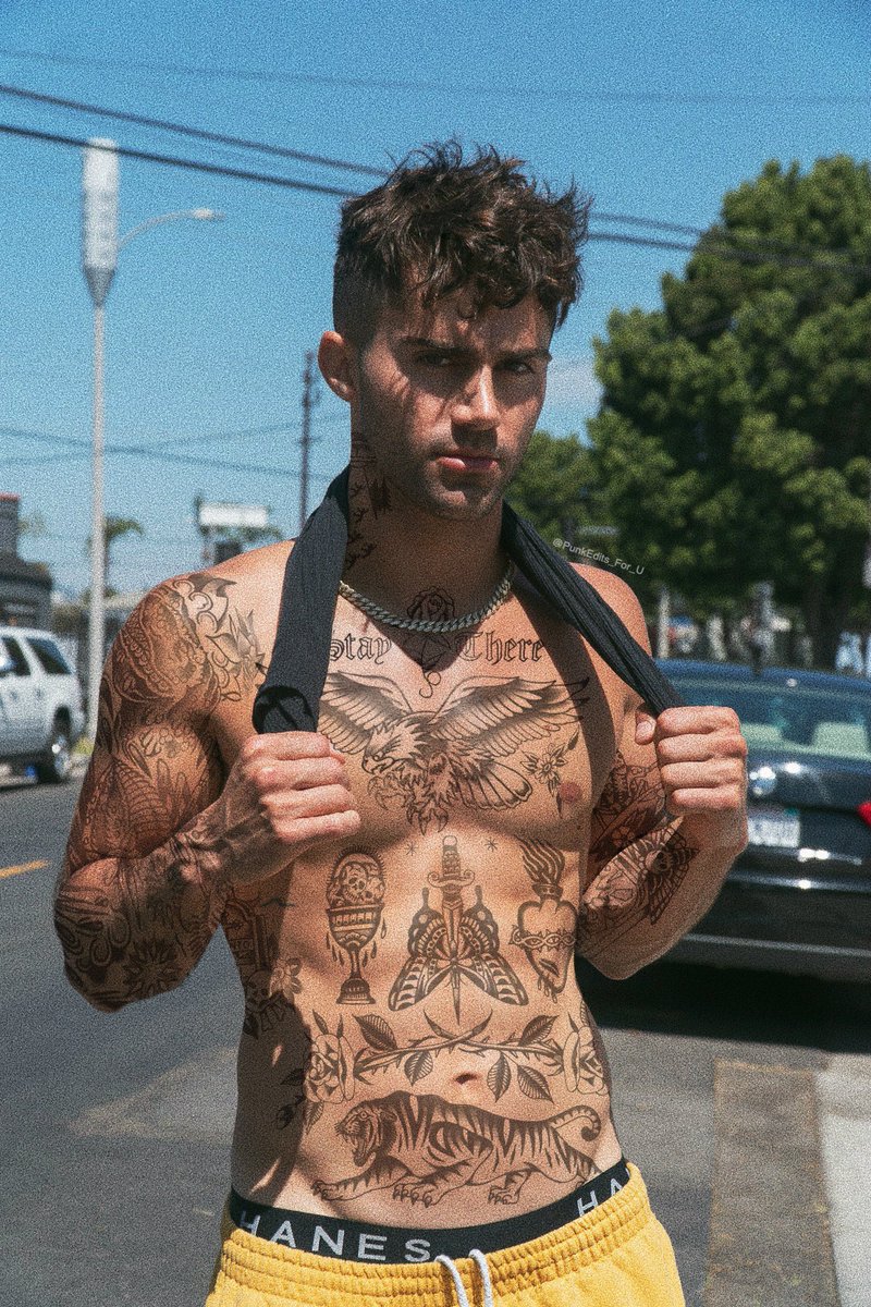 maxehrich's tweet photo. should I? https://t.co/KvBEOIWa7T