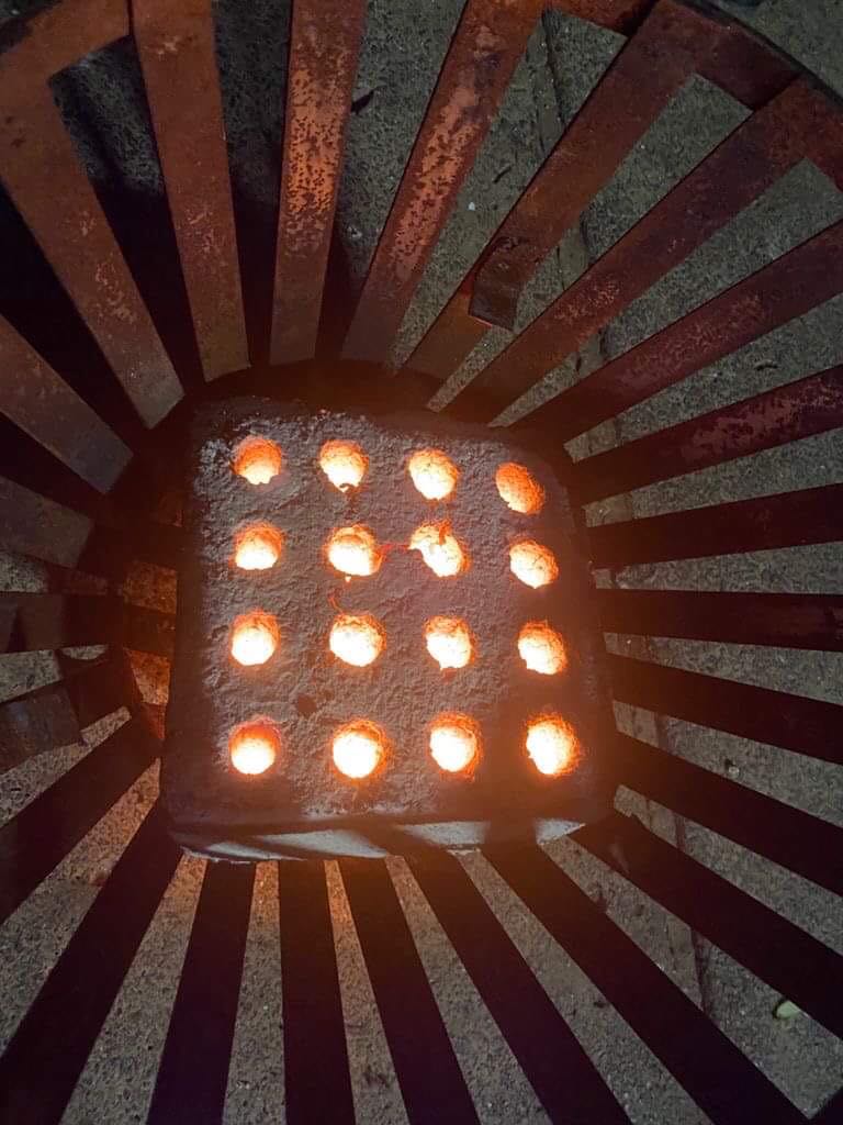 Virally_Social's tweet photo. Keep your Chicks / Chickens / Pigs/ Goats/ sheeps/ House warm with our bio bricks u can even Braai on them.
BURNS FOR 5 HRS 🔥🔥
Web: https://t.co/KmDCoGbysD
158 Ruimte Rd, Wierdapark, Centurion, 0157 we deliver nationwide. 📞 - 063 626 7786
#BioBrick
#VirallyHelped https://t.co/kChOfkAcIX