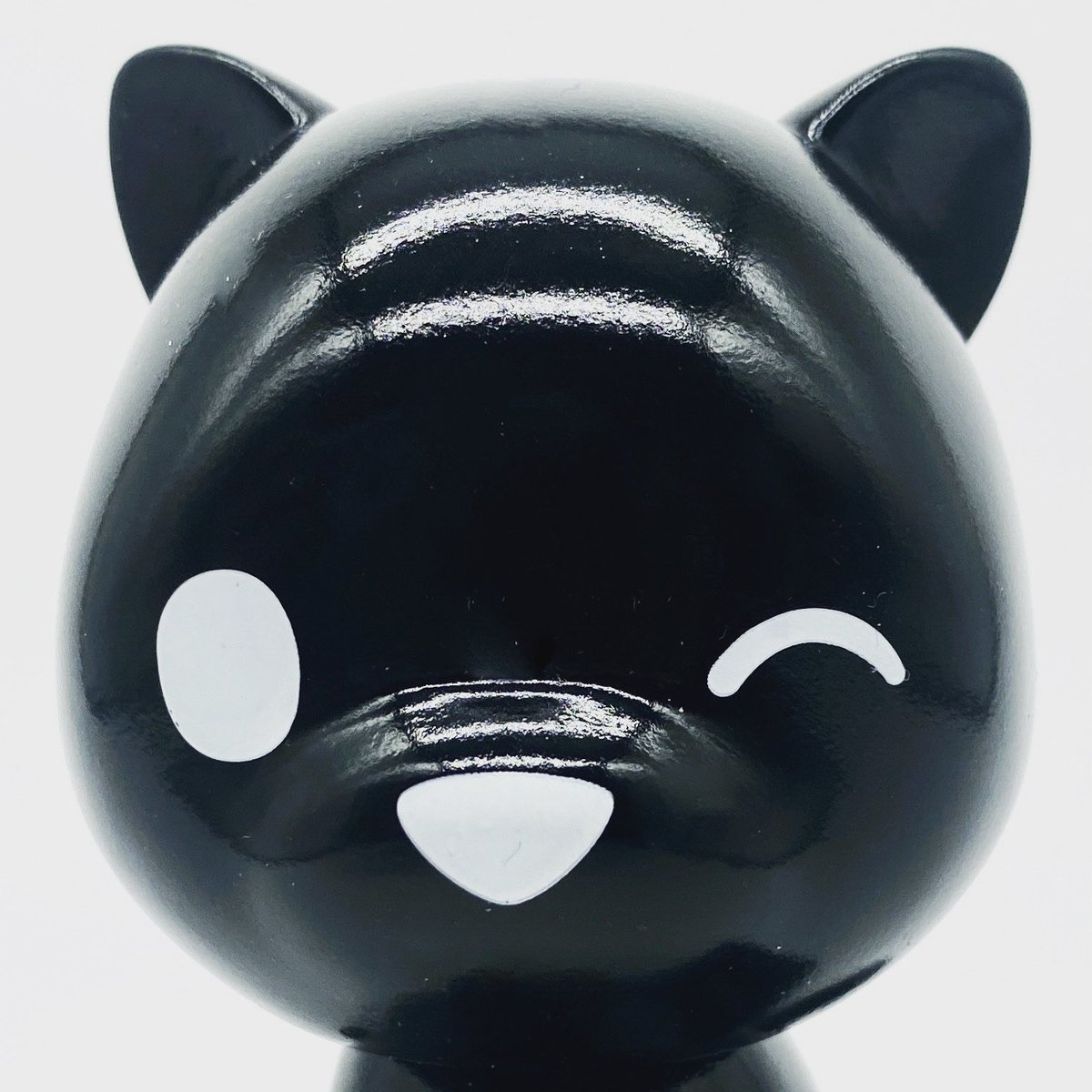 lukechueh's tweet photo. Hello 😉
Coming soon.
https://t.co/XbsfRDesdV
@flab_slab #sofubi #madeinjapan #arttoy #designertoy #hellolukey #wink #lukechueh https://t.co/QVnkTAWNJn