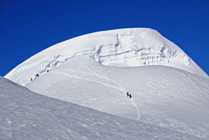 peak_promotion's tweet photo. For lovers of beauty and extreme sports, Mera Peak climbing is a great option to enjoy the majesty of the mountains and experience incredible sensations.

https://t.co/HBdV85Kxq2 https://t.co/Nm1M8AD3lV