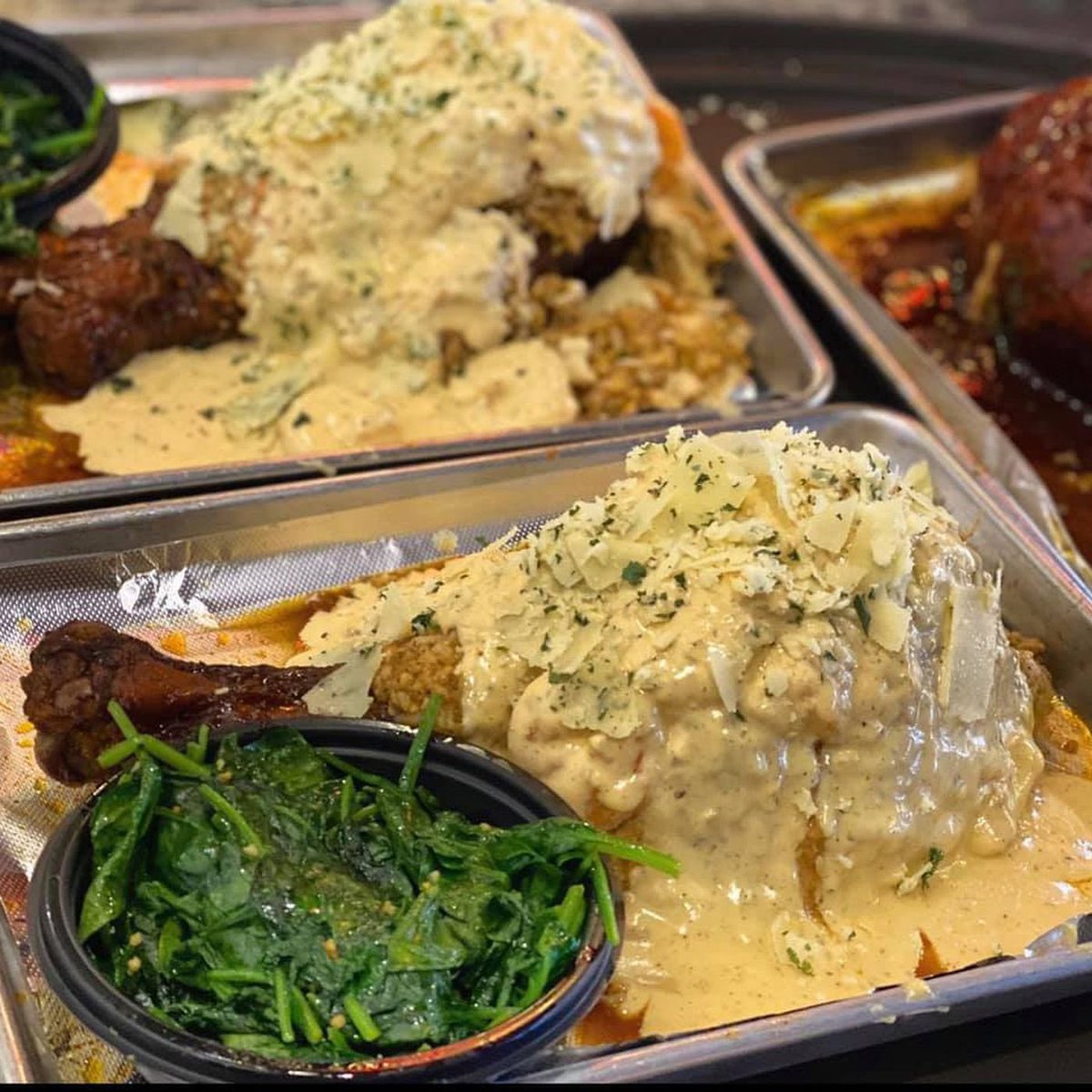 foreverimbetter's tweet photo. A $100 deposit to eat like this?! https://t.co/T9skzSEdhL