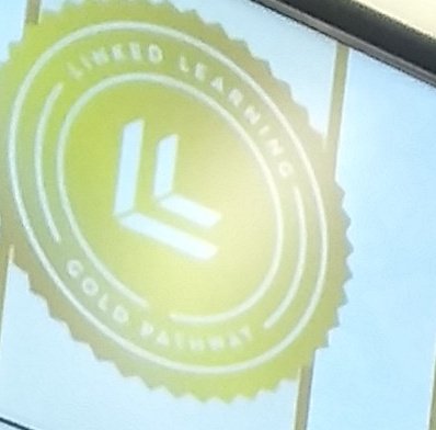 Cooky412's tweet photo. yay we WON GOLD  AWARD FOR  ALL PATHWAYS IN our  highSCHOOL Congrats AND THANK U Teachers for supporting all student .Without ur help we wouldn't win this award again congrats to my school for win  🏅🏅🏅🏆
#BTSARMY https://t.co/cGWBMhCWbP