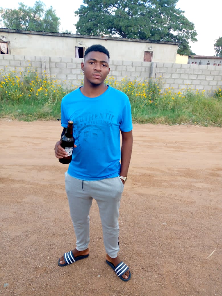 FiestaNavas's tweet photo. Beke le beke 🥂🥂🥂 https://t.co/8oCdcG0BTr