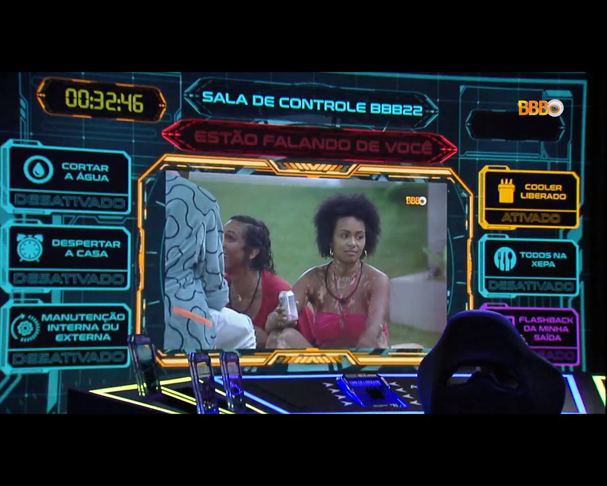 Samuca_ID's tweet photo. ARTHUR NO QUARTO SECRETO SÓ APENAS USOU O COLLIER PARA SABER QUEM É QUEM KKKKKKK, QUERO VER A CARA DE LINA ELI NAT JESSI, VAI SER DEMAIS ELES VENDO ARTHUR VOLTAR, PA E SCOOBY QUE ESTÃO MAIS SENTINDO #BBB22 #Quartosecreto #ParedaoFalsoBBB22 https://t.co/vx0HZdaSD7