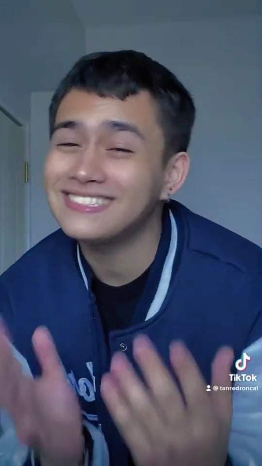 TitoBudsNiTan's tweet photo. Wishing you happiness and sunshine in the coming year.

HAPPY18THBDAY TANRONCAL
#TanRoncal https://t.co/tPsQCoIU4d