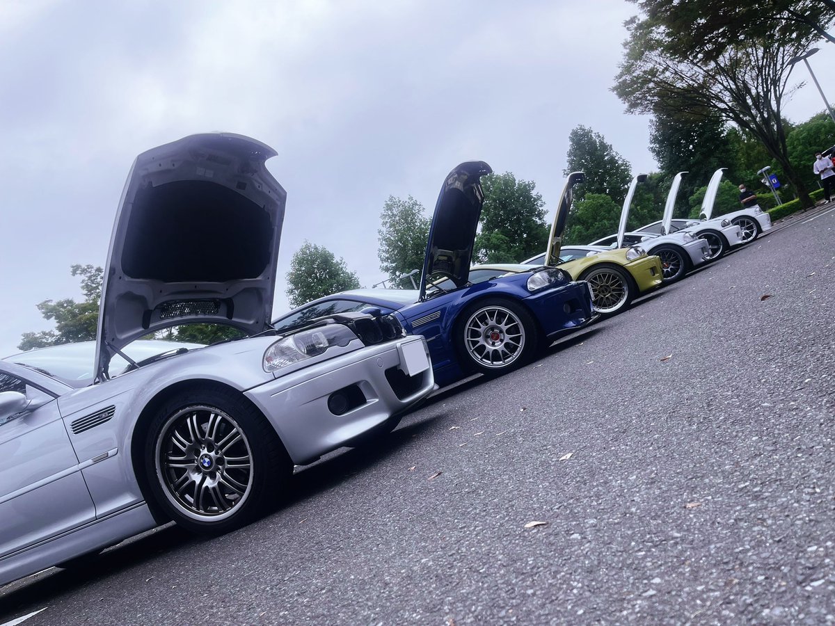 fmyfjmra's tweet photo. クルマを通じた出会いに感謝です
#46の日 
#E46の日 https://t.co/FgNxQn4pmy