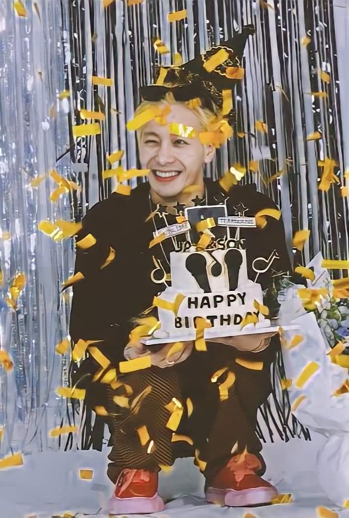 noon13811's tweet photo. 👑🎂✨Ⓙ︎Ⓐ︎Ⓒ︎Ⓚ︎Ⓢ︎Ⓞ︎Ⓝ︎❤️
ปุ้กปิ้ก มุ้บมิ้ป 🤏ตัวเท่าเนี้ย กับรอยยิ้มเต่าน้อยของเค้า🐢 #JacksonWang #rebirthday
#teamwang #WANGJIER #PJACK #bosswang https://t.co/XJ7bzklj2z