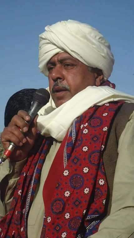 larai_ajay's tweet photo. Photo from ajaylarai ھو جڏهن پٽڪي جو ور ڏئي سنڌ جي رستن تي نڪرندو ھو ته  ھٿرادو خدائن جي بدن مان سيسراٽ نڪري پوندا ھئا

سنڌ جو وڏو
#TributeToShBashirQureshi https://t.co/E0ogzI7qyb