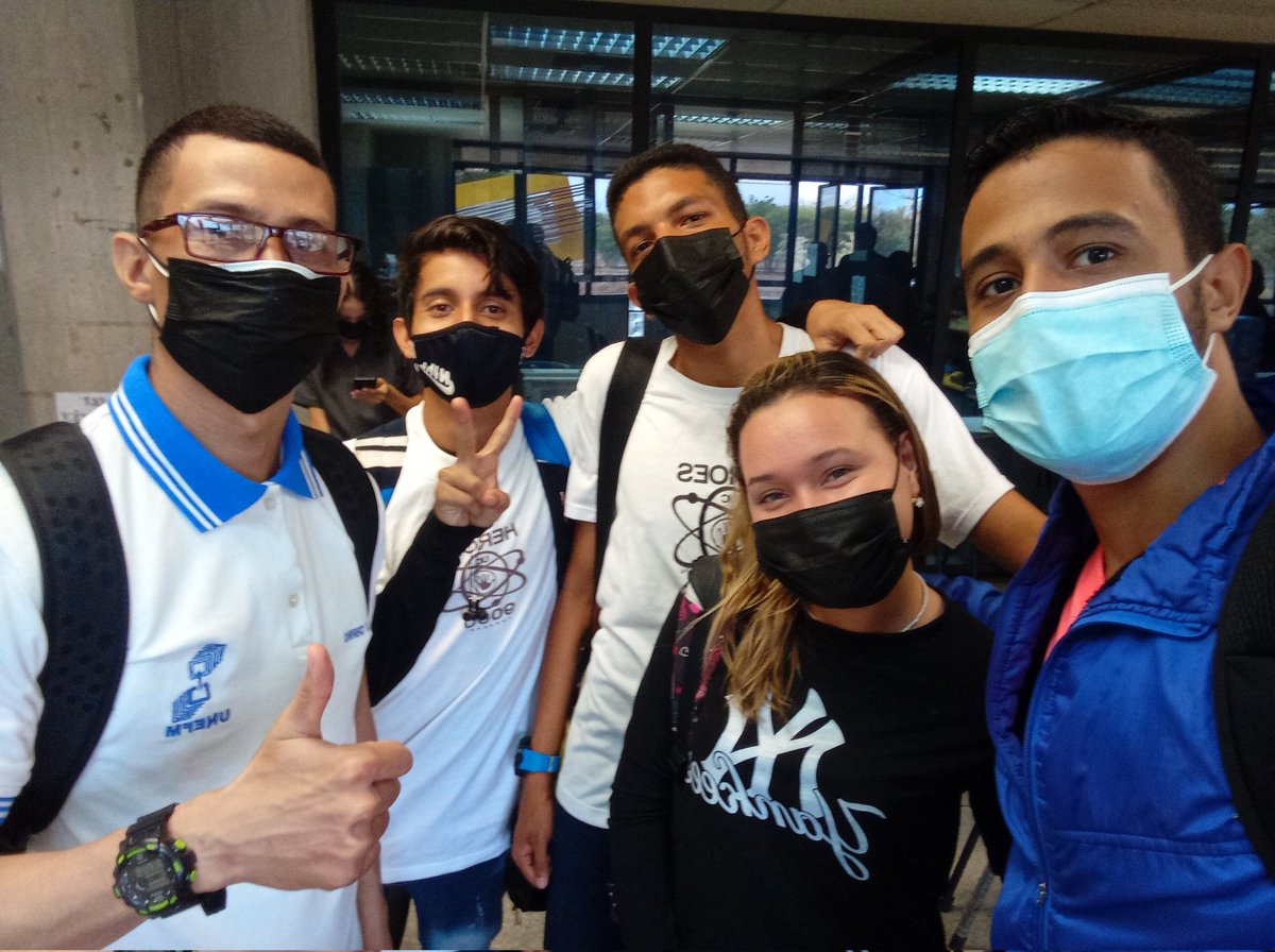 Excelente Conferencia "De Escuela a Facultad: 60 años de Historia. (1962-2022)" organizada por el Departamento de Ciencias Pedagógicas, hoy en la Biblioteca Luís Azócar, en el marco del Año Jubilar <a href="/FaCE_UC/">FaCE-UC</a> 
<a href="/UCarabobo/">Universidad de Carabobo</a>  <a href="/heroes9000/">HEROES 9000</a>