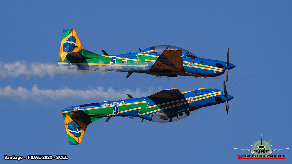 Virtualiners's tweet image. FIDAE 2022:  Esquadrilha da Fumaça, Embraer EMB 314 Súper Tucano

#Fidae2022 #FIDAE #AvGeek #dafumaca #embraer #tucano #EsquadrilhadaFumaça #avgeek #virtualiners 
@FIDAE_OFICIAL @eda_oficial #FAB #aviationlovers #aircraftphotography