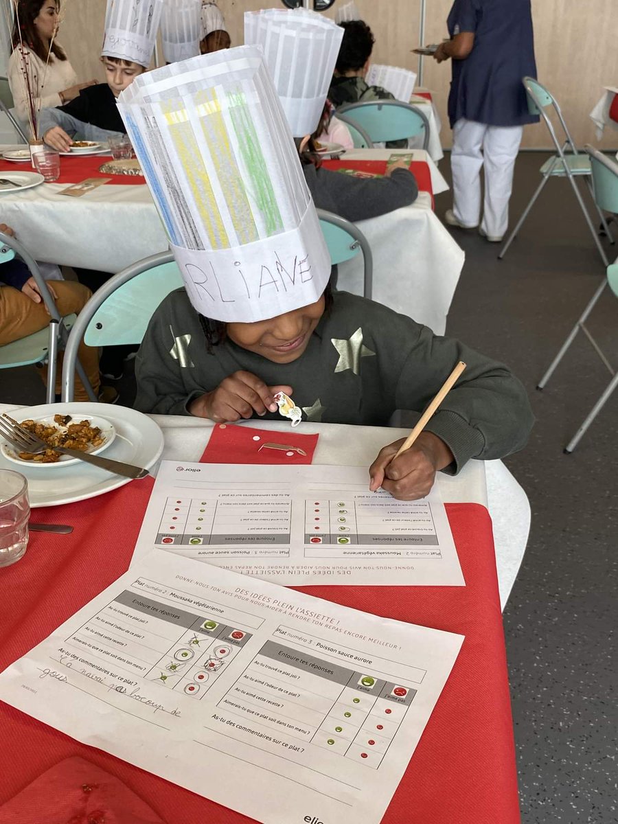 Dietconsulting's tweet photo. Belle animation "innovation culinaire" à Sartrouville @Elior #SylvainChevalier et #LoïcLetienne ! https://t.co/q7vOpSCBiT