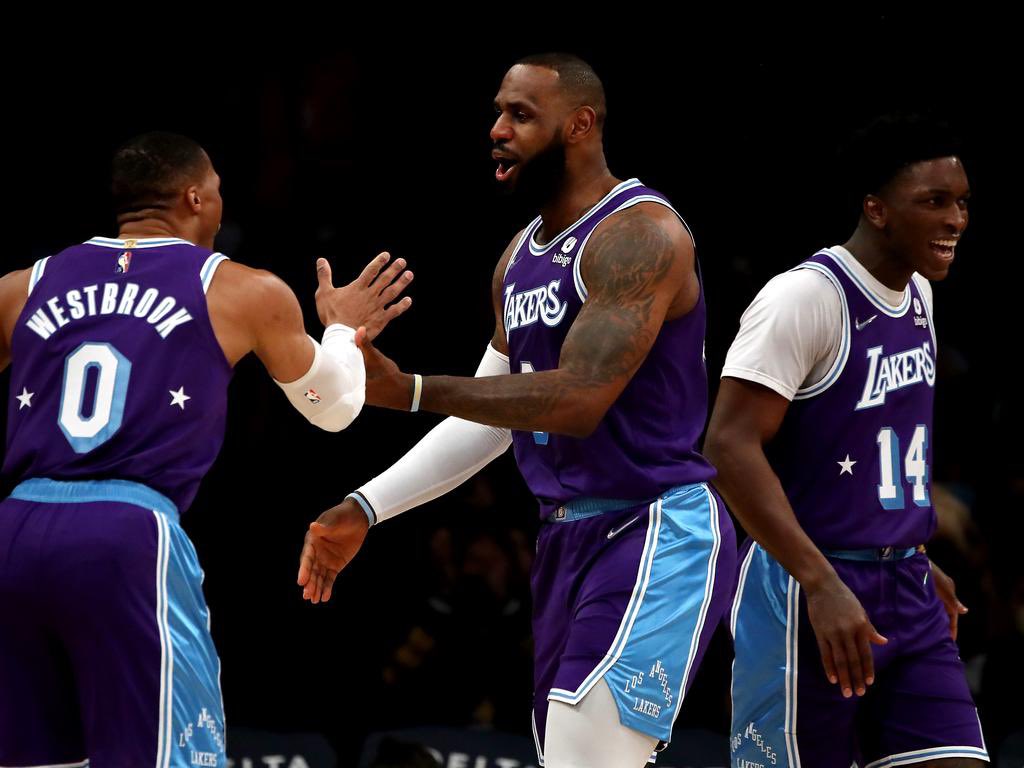 LakersLead's tweet photo. Which Lakers do you want back next season? https://t.co/x0g912tPoZ