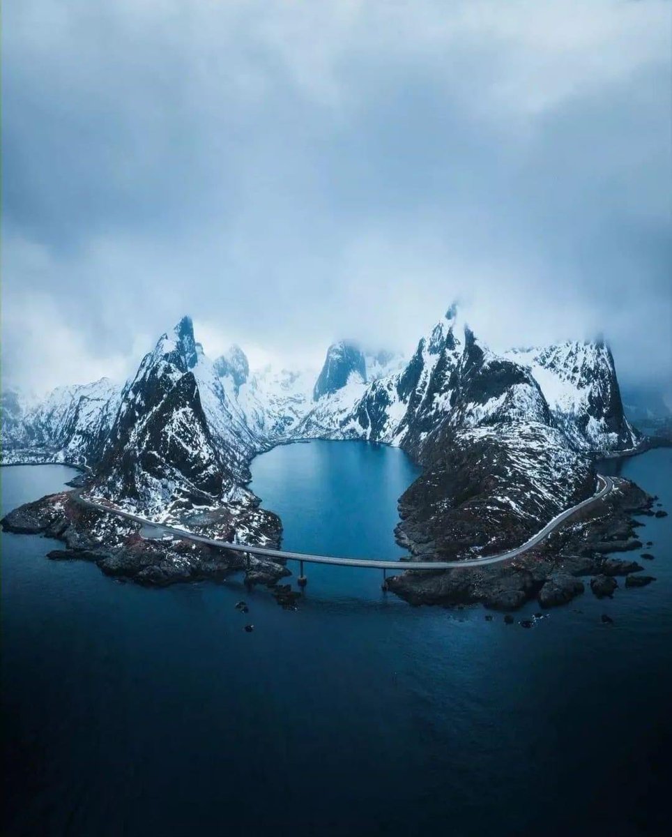 helifliMorten's tweet photo. Good Morning from Norway….Lofoten https://t.co/907BiaWwsJ
