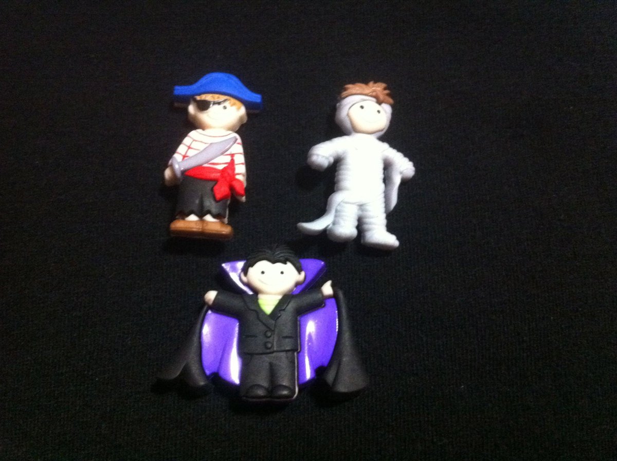 Universalidea5's tweet photo. Thanks for the kind words! ★★★★★ "just very happy to find these rare buttons. Packed beautifully and amazing shipping" Lois https://t.co/rAupvBTFEe #etsy #dollmaking #plastic #trickortreat #halloweenbuttons #customboy #jessejames #dressitup #ghouliesghosties #noveltybu https://t.co/5kyHOiVse4
