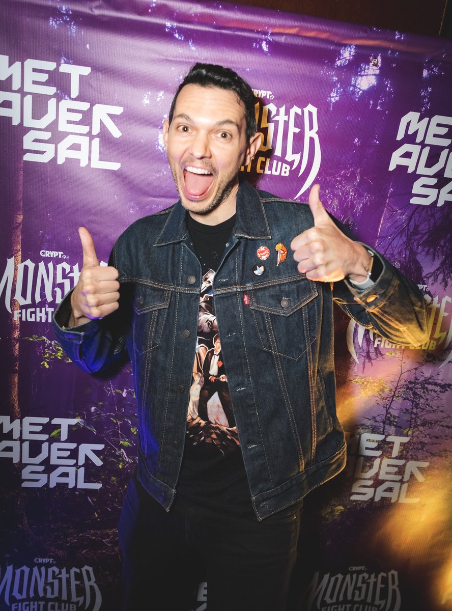 MovieClubNFT's tweet image. Found this pic from the #CryptTV party at #NFTLA

Thanks @CryptTV for hosting this KILLER party!!

👹