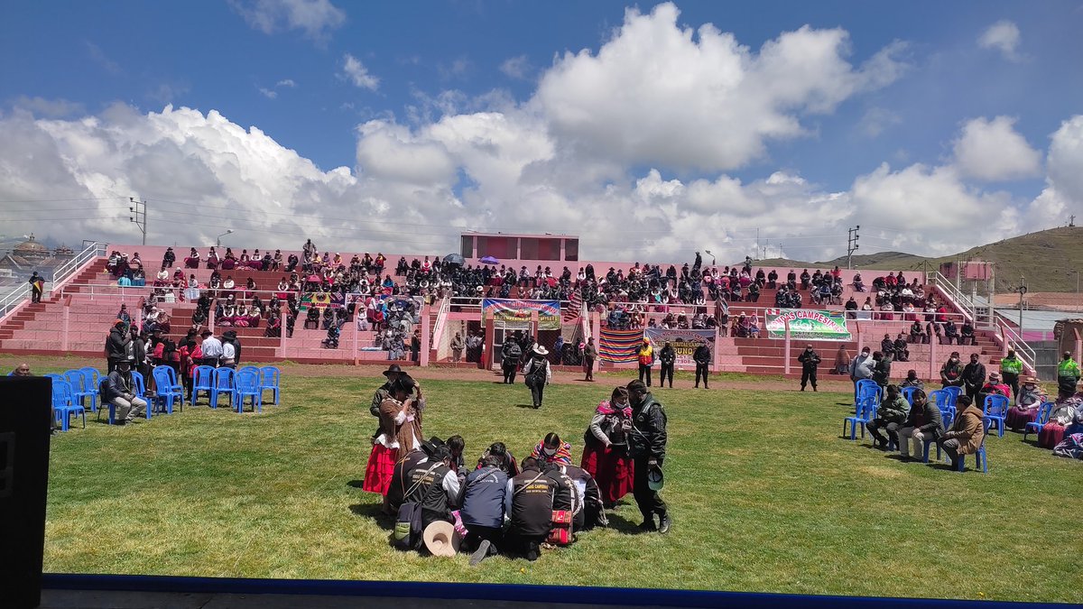 Es hora de Buscar el Cambio profundo en nuestros País, donde Tod@s hagamos este Cambio.

"Queremos una constitución que Tenga Sabor y olor al Pueblo"  

#NuevaConstituciónYa
#PueblosOriginarios