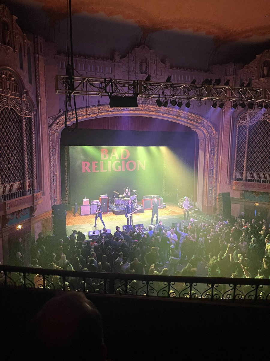 JoelCupcake's tweet photo. The one
The only
The bad FUCKING religion
@badreligion πππβs
A good old fashioned punk rock show was the serotonin boost I needed this week ππ» #updapunx https://t.co/ZB3acI5ffm