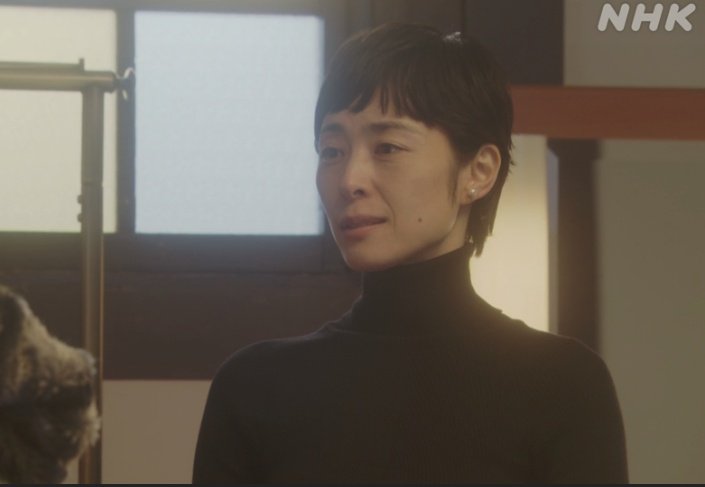 LimmieLime1087's tweet photo. What do you make of Rui?
She looks like Sabrina!
Anyway, forget about Yasuko.
#カムカムエヴリバディ #大月るい
#ラジオ英会話 #LESSON3
#makeof https://t.co/Quq7mqJsrN