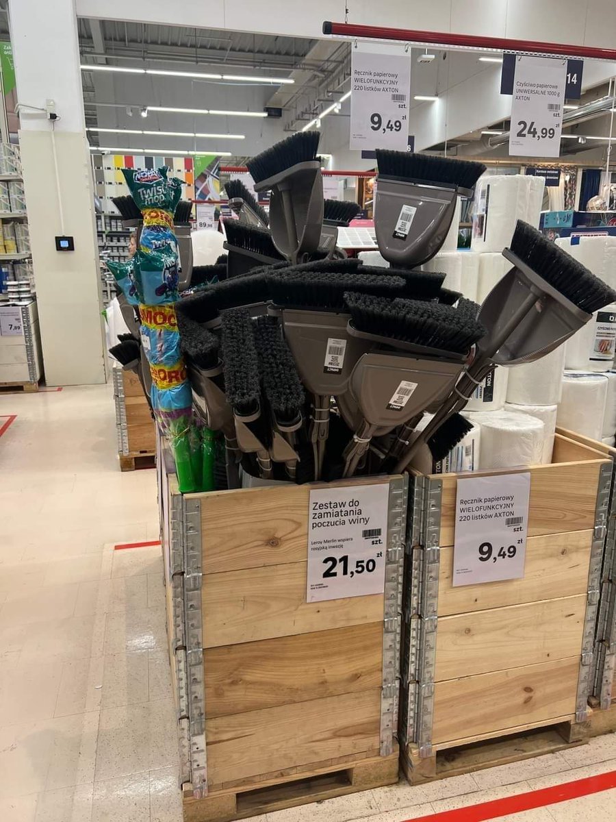 So, a Polish artist has designed a bunch of fake Leroy Merlin product labels and now people are printing them, going to stores and placing them over the official ones. The new stickers read "bin for corpse" "for killing" "Leroy Merlin is supporting genocide in Ukraine" etc... 👏