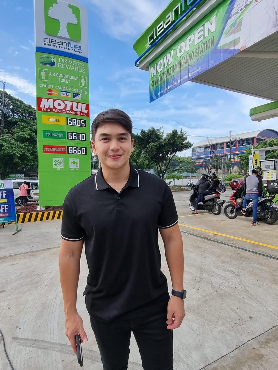 amphie0114's tweet photo. ang pogi nman this guys❤️ @domdomroque
#cleanfuel
#CleanfuelCommonwealthMindanao
#qualityfuelforless https://t.co/MUMMSBjh4r