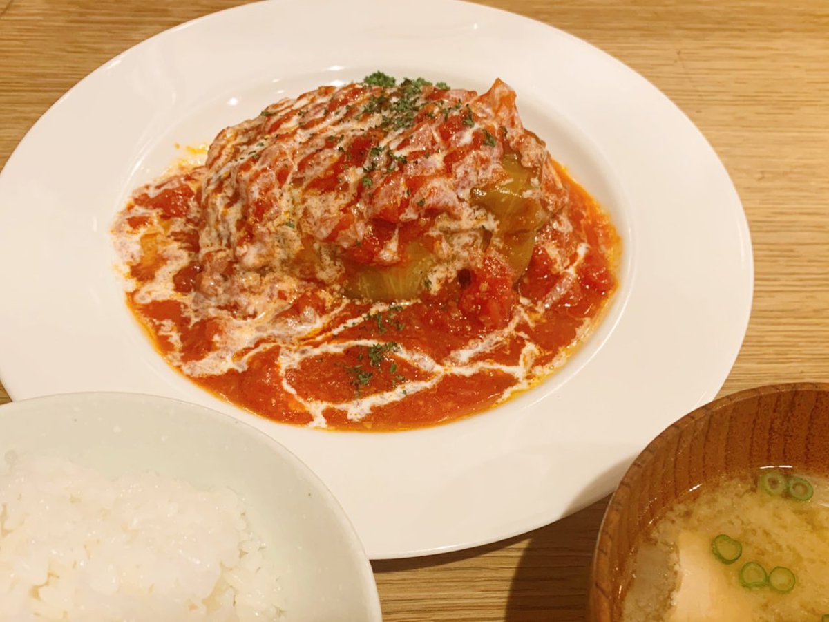 assassin_nschan's tweet photo. でも今日は嫌なことだけじゃなかった。
お昼は個人でやって���美味しそうなお��で、大きいロールキャベツ食べたんだけどすごく美味しかった😋
店員さんが猫好きで、スマホの画面出しっぱなしだの見て、🐈‍⬛ちゃんのことすごく可愛いって褒めてくれて嬉しかった💕💕うちの子は宇宙一可愛い😍 https://t.co/WUehVYVXtN