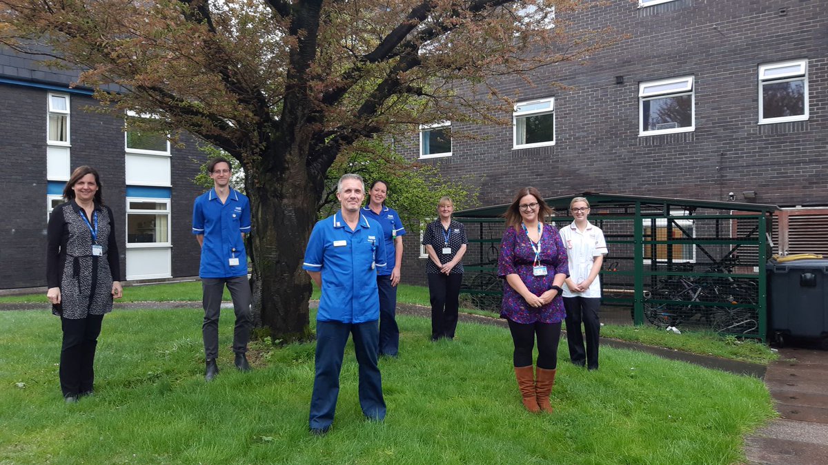 Wonderful to see our specialist nursing palliative care team shortlisted for two Student Nursing Times Awards for their outstanding work supporting learners in both the hospital and the community. 🏆🏆tinyurl.com/ttb3ju5x #snta #studentnurse @nursingtimes