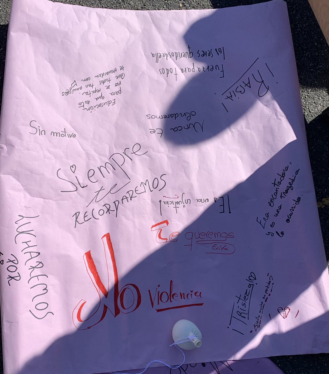 EriaIes's tweet photo. Homenaje de toda la Comunidad Educativa para ti, Érika https://t.co/IsD5OyptPw