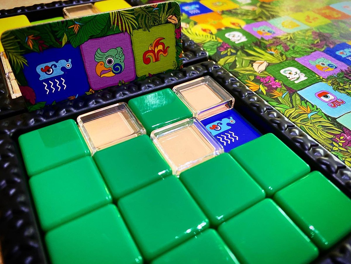 ludosaurus_vlc's tweet photo. ¡Uy! ¡Pues ya tenemos nuevo integrante de la estantería de alquiler! 😊
¿Qué juego habrá sido…?
………
……
…
¡¡Pakal!!
Con un 63% de los votos a su favor, este juegazo de @Tranjisgames se podrá alquilar a partir de mañana en #Ludosaurus y, si os gusta, os lo compráis luego 😊 https://t.co/m62L7xObJj