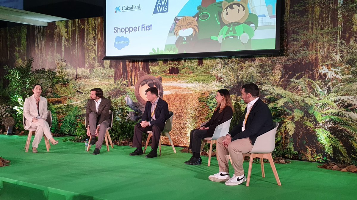SalesforceES's tweet photo. 👦Gonzalo Arredondo, Director de Canal Online de #Gocco: “Desde que empezamos a usar #CommerceCloud, vimos cómo mejorábamos la tasa de conversión en momentos de pico, que era nuestro principal reto”.

#ShopperFirst https://t.co/7bMHnYmKak
