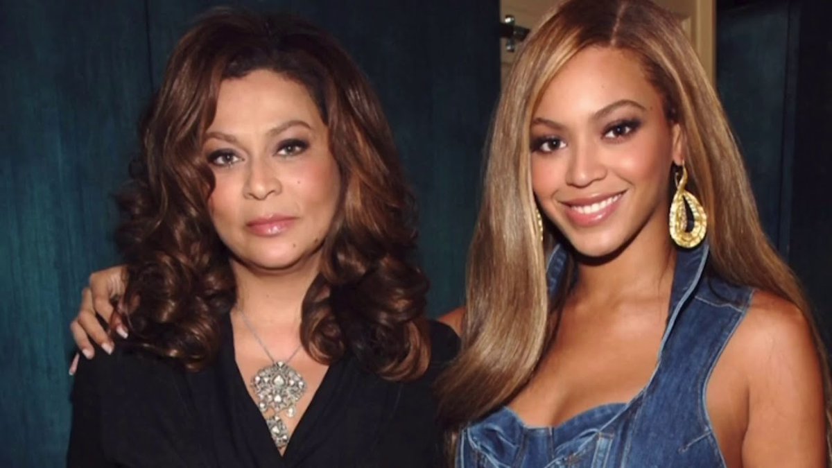 blackcele43's tweet photo. Mother, Tina Knowles Wishing Beyonce Her 14th Wedding Anniversary In A Special Way
#blackcelebrities #blackcelebritygossip #tinaknowles #beyonce #beyoncemother #weddinganniversary #whoisbeyoncemother #howbeyoncemarriedtojayz  #jayZ #blackcelebritycouples 
https://t.co/rwyeHT3kDu https://t.co/Lk3OWXxAB9