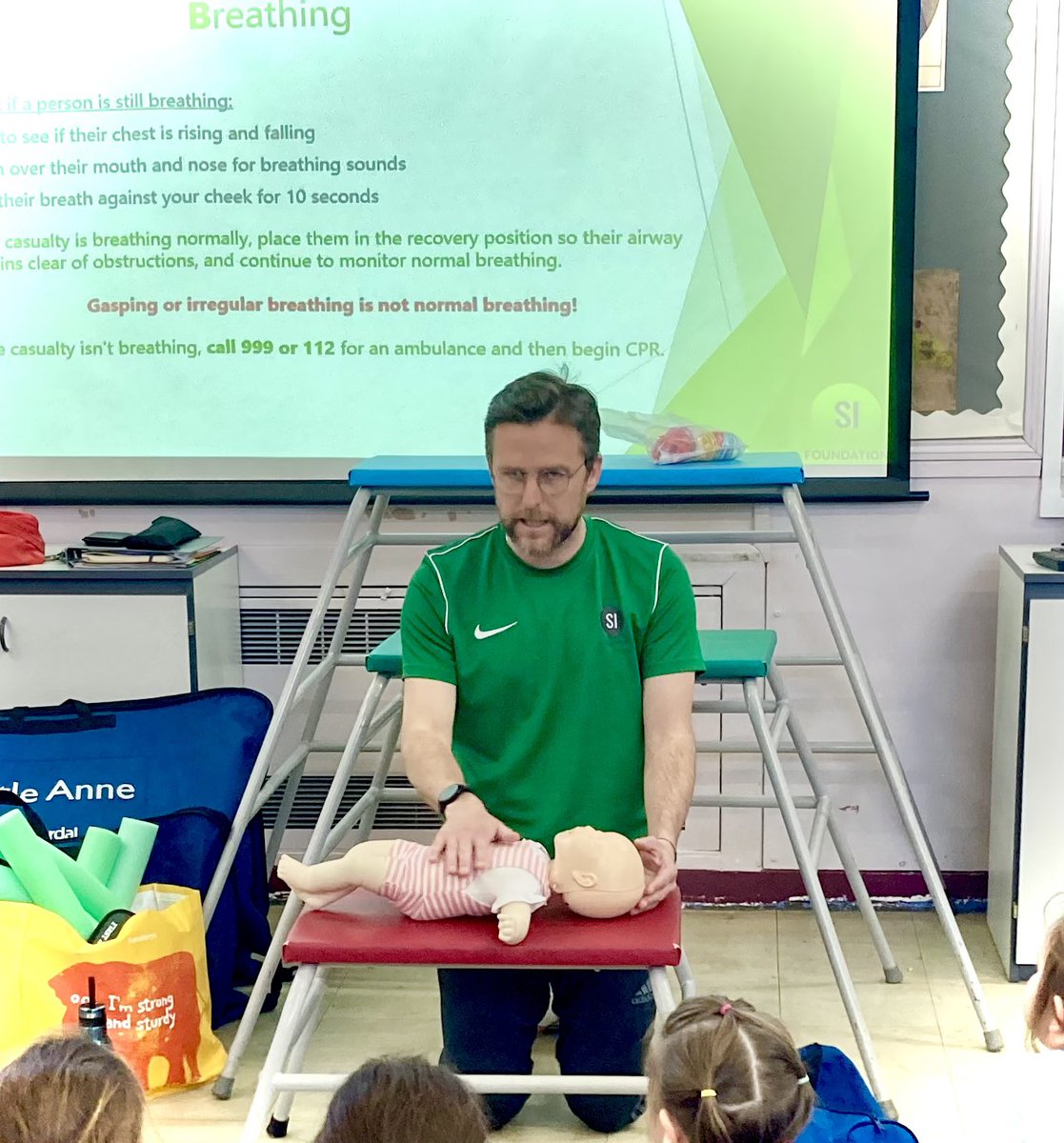 A great first aid session from Mr Atkinson! <a href="/MrAtkinson_SI/">Neil Atkinson</a> Thank you!