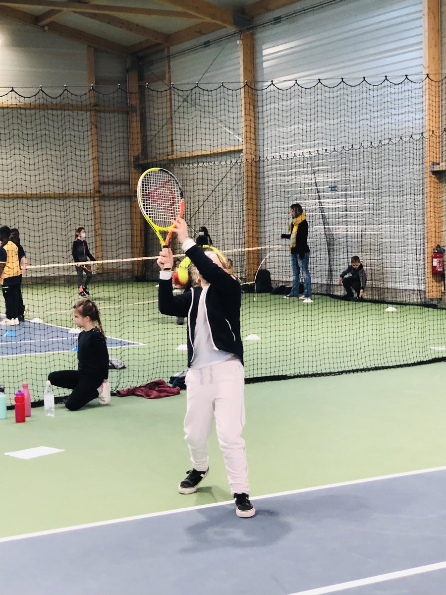 C2Valence's tweet photo. Journée Scola’Tennis 🎾 jeu, arbitrage et pique-nique « zéro déchet » #usep #sport #EspritSportif https://t.co/uZGKF8WmEf