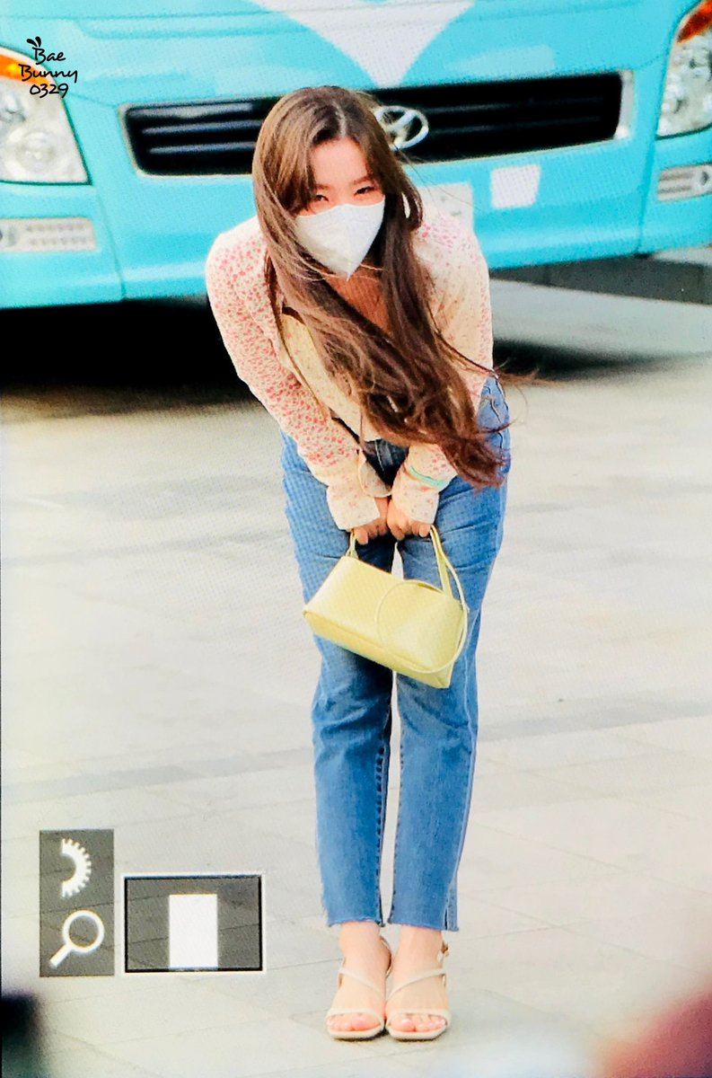 220406
[PRESS]  #IRENE at Youngstreet

Good Afternoon DJ.RENE
#RedVelvet