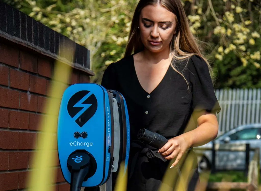 InterchangeUK's tweet image. London based energy services company @eenergyplc has signed an exclusive agreement with @eocharging to deliver mass #EVcharging for the #UK education sector.... read more buff.ly/3wWjSuU

#ElectricVehicles #decarbonisation #NetZero  #Sustainability #SmartMobility