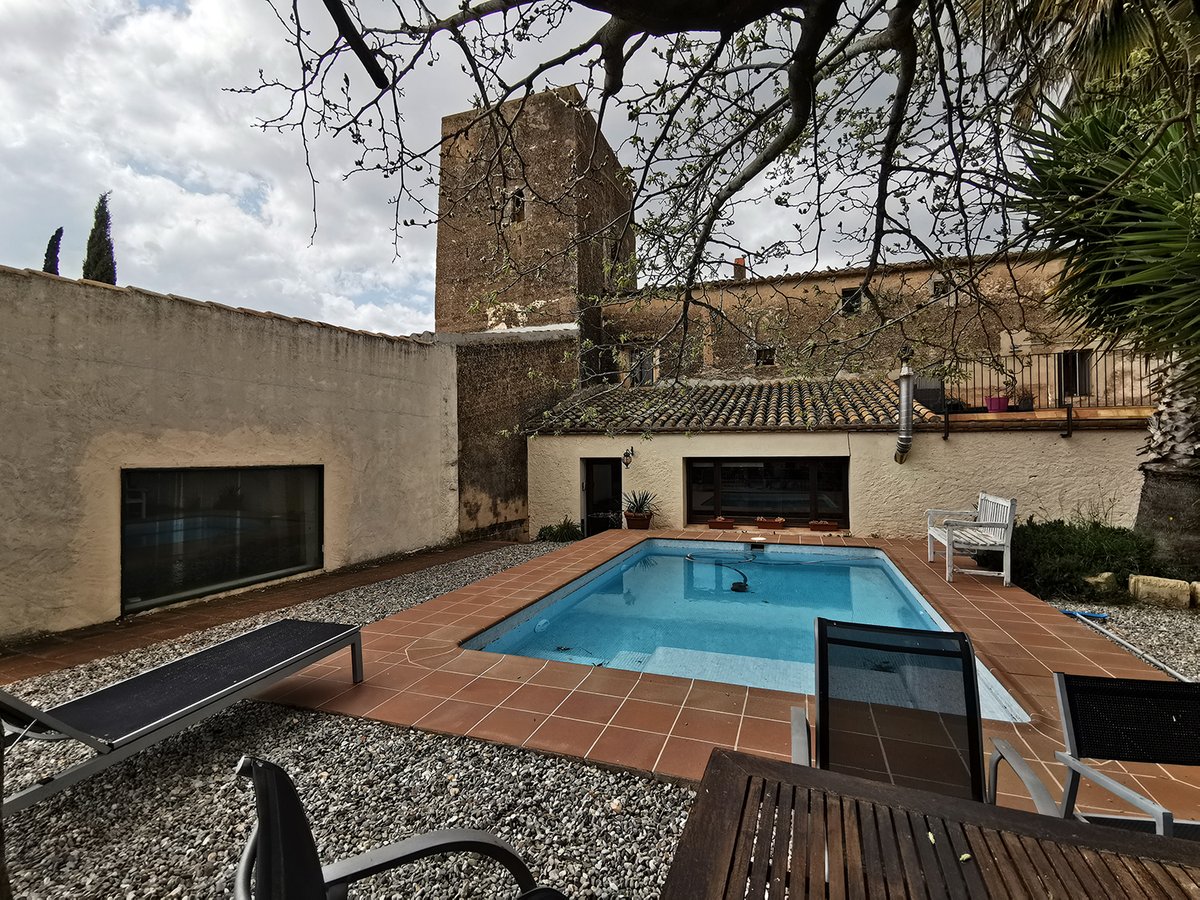 Audio-Technica Iberia (@audiotechnicaib) on Twitter photo 🏠🔉 El singular estudio de grabación <a href="/lacasamurada/">La Casamurada</a> combina la acústica de una construcción del siglo XII con la más moderna tecnología musical, y acaba de ampliar su arsenal de escuchas con un par de monitores coaxiales <a href="/Genelec/">genelec</a> 8361. Leer más 👉distribution.audio-technica.eu/es/el-estudio-… 🏠🔉 El singular estudio de grabación <a href="/lacasamurada/">La Casamurada</a> combina la acústica de una construcción del siglo XII con la más moderna tecnología musical, y acaba de ampliar su arsenal de escuchas con un par de monitores coaxiales <a href="/Genelec/">genelec</a> 8361. Leer más 👉distribution.audio-technica.eu/es/el-estudio-…
