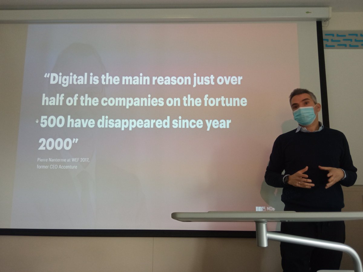 ESICBarcelona's tweet photo. 📈"Si sumásemos la capacidad de todos los PCs de todas las universidades del mundo de los 90 sería la misma que tenemos todos hoy en nuestro smartphone".
@JordiArrufi, Program Director de la @MWCapital, hace hincapié en el crecimiendo exponencial del #DigitalTech en el #MeetESIC https://t.co/L2VmE1c9jn