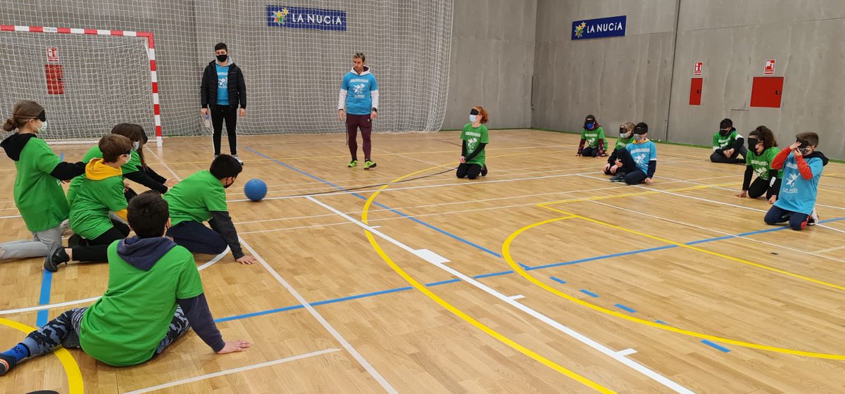 LaNuciaES's tweet photo. ✅Hoy los escolares nucieros practican #Golbol con motivo del #DiaDelEsport de la @comunitatesport entre las diferentes actividades de la “I Jornada Deportiva Escolar” de @lanuciadeporte‼️
🔝Celebrando el
#DíaMundialdelaActividadFísica!
#LaNuciaCiudadDelDeporte
#ElDeporteViveAquí https://t.co/GkKK6w6vng