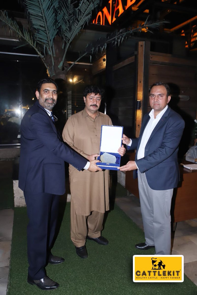CattlekitP's tweet photo. CATTLEKIT want to say Thanks to Our All Honorable Guests for attending "Team Appreciation Dinner" at Monal Lahore
CATTLEKIT #team #lahore #awards #appreciation #cattlekit #anythingforfarmer
Healthy Cattle, Happy Farmer https://t.co/J2dGg90nBE