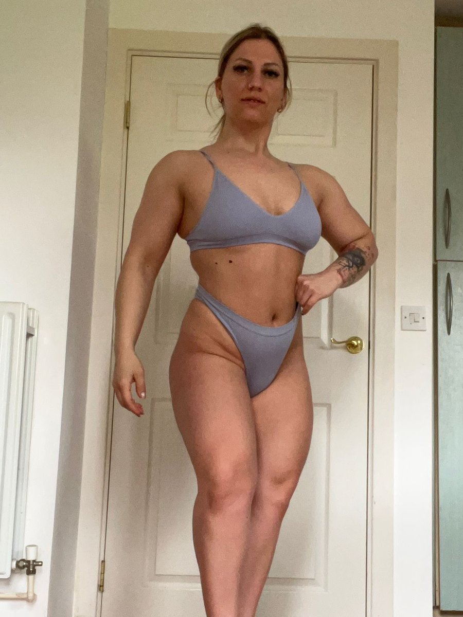 MissEmilly01's tweet photo. Update with my progress 😁
Now 20 weeks out 🥰
Can t wait to get ripped 🙏 working hard on it 💪
#bodybuildinglifestyle #preplife
#wellnessjourney #wellnessprep https://t.co/mPPUQy2MXf