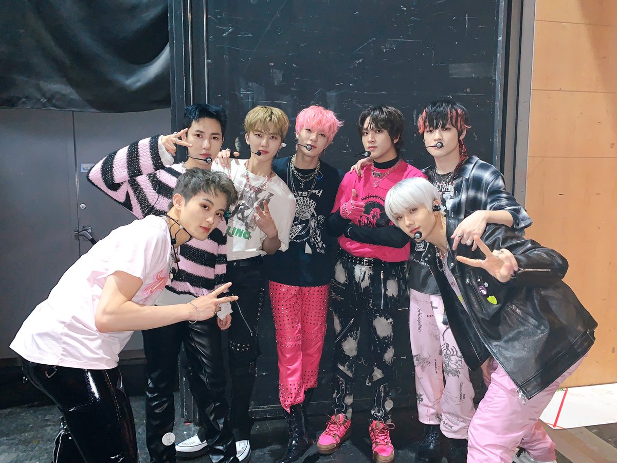 enhypenvjay's tweet photo. We, along with our costumes, have a plethora of themes. When we use various themes, we get a very refreshing look. We've learned this new song by heart so you can relax and enjoy it. Keep an eye out for our next performance, where there will be plenty of surprises! https://t.co/Mrij0uO3qM