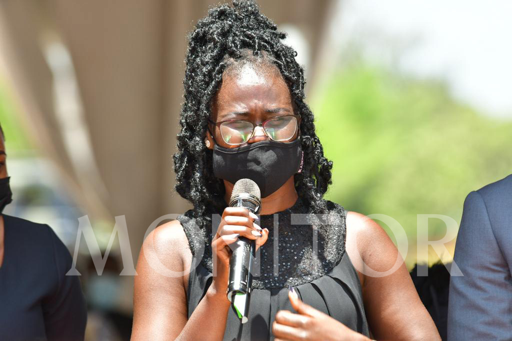 "My dad told me, Diana, my time has come, take care of your siblings for me, I know you can do that. My last words to him were "thank you for fighting", little did I know I was releasing him to go," ~ Diana Achieng (Oulanyah's Daughter) 
#MonitorUpdates  #RIPOulanyah