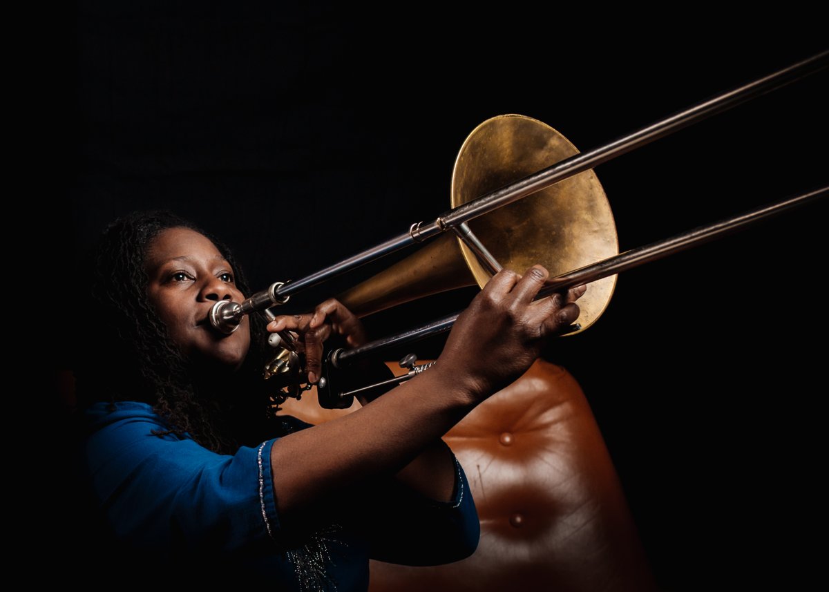 🎺 Thurs 16 June | Bass trombonist <a href="/Hannabiell/">Hannabiell</a>  presents 'Transmuted' featuring <a href="/LadiesofMBlue/">LadiesofMidnightBlue</a> &amp; Midnight Blue Collective. Expect improvisation and electronics, expressing themes of identity, freedom, and protest culture.