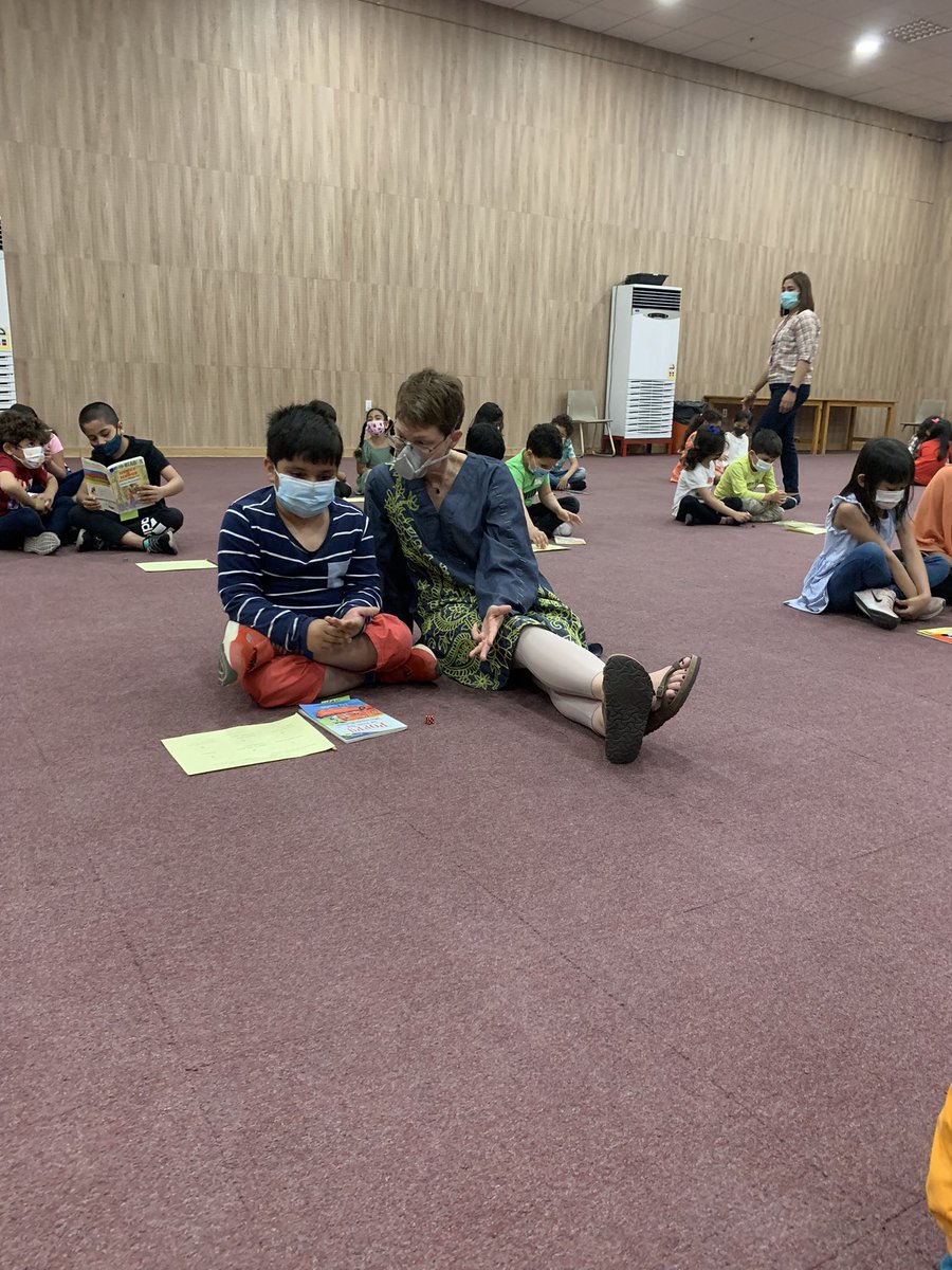 DsouzaAmrith's tweet photo. Reader’s celebration 🎉 Students described the character, setting, problem and how it was solved. They were proud of their achievements 👏🏻👏🏻@isgdammam @TCRWP @grade1 https://t.co/TAVeOmepNP